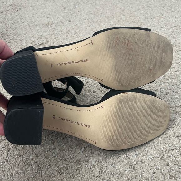 tommy hilfiger heels - Picture 6 of 6